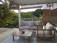 Bas de Villa vue mer Proche Grand Bourg