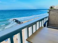 Oceanfront Oasis: Beachfront Gem and Ocean Vistas