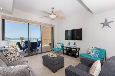 Newly Updated Las Palomas 2BR/2Bath w/bonus area- Ocean Front Cristal - Phase 1 فنادق في 