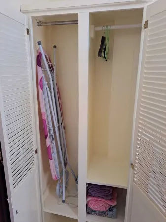 J's Cozy Studio Apartment Отели в г. Джорджтаун