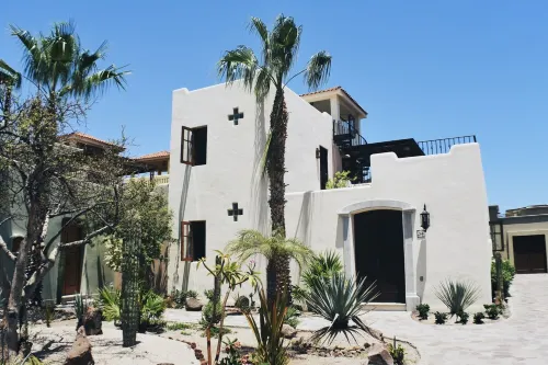 Casa Paraiso - 1 minute walk to the Beach!