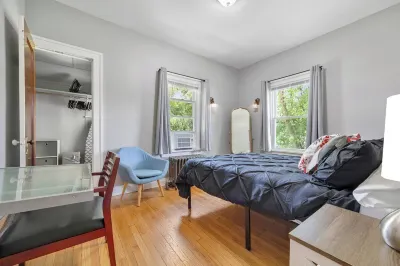 Entire house/4bd 1bath/GlenEllyn