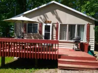 Spruce Cottage at  Shiloh Cottages - Fenelon Falls Hotels near Furnace Falls