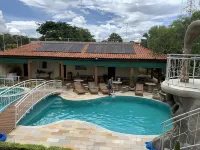 A Country House That Offers Tranquility and Comfort to Your Family. - Pools