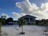 Bambarra Sands Cottage: Private beach house on Bambarra Beach, Middle Caicos