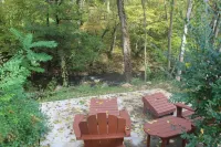 The House in the Holla at the foot of Shenandoah National Park Hotels in Greene County