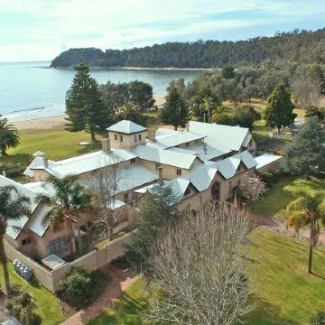 Seahorse Inn Hotel & Villas