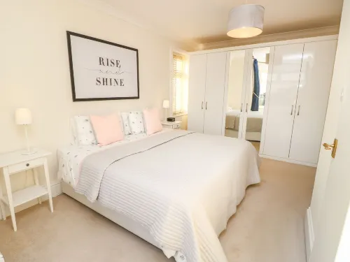 5 the Mall Hotels in Sandown