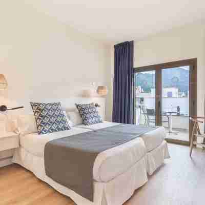 Fergus Style Soller Beach Rooms