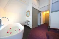 Wolf Hotel Kitchen & Bar