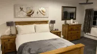 Bridge Farm Hotel Hotels in Huddleston with Newthorpe