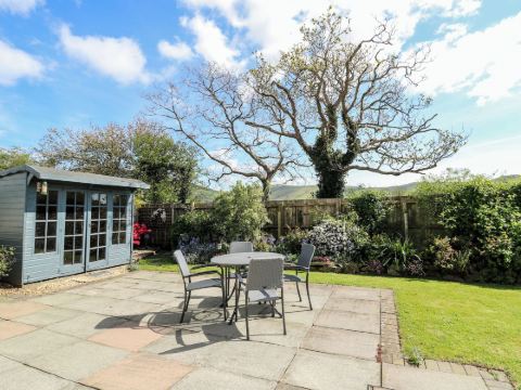 24 โดลิเทล