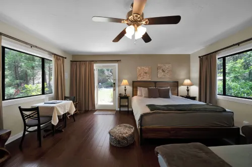 The Inn at Shasta Lake Hotels in Lakehead