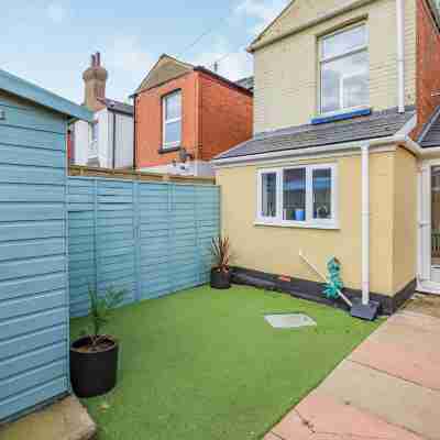 Keeling Hotel Exterior