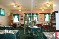 Manitou Motor Inn Hotels in 