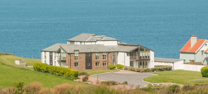 10 Oceans Edge Hotels in Kingsbridge