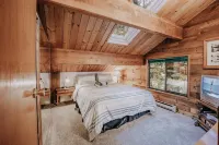 26sl - Hot Tub - BBQ - Game Room - Sleeps 8 3 Bedroom Home by RedAwning