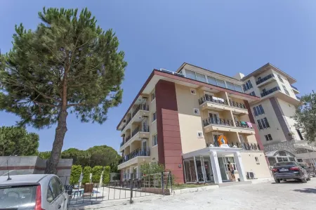 My Solmaz Hotel Отели в г. Чешме