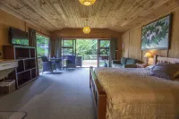 The Rocks Chalets Hotels in Pohara