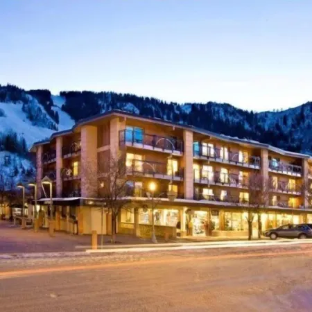 1 Bedroom Condo At The Base Of Aspen Mountain, Heart Of Downtown