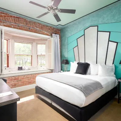 Grand Highland Hotel Hotels near Camp Yavapines
