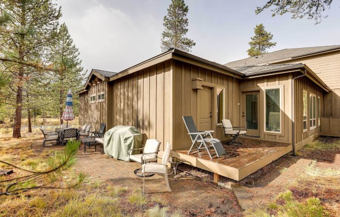 Sunriver Group Getaway: Explore Deschutes Forest!