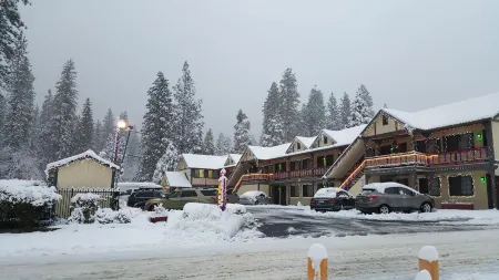 Wildwood Inn Отели в г. Твейн Харт