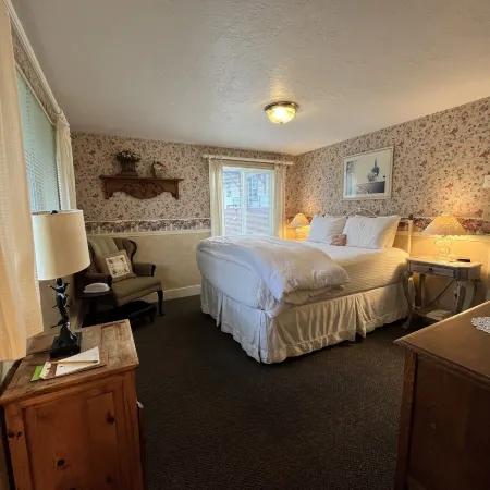 Country Willows Inn and Estate