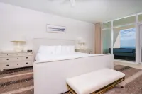Turquoise Place C2602 Condo