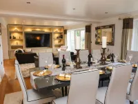 Moor View Hotels in Glossop