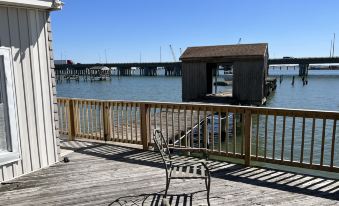 Boat House Studio - Water Front Pets Wifi Smart Tv Apts by RedAwning