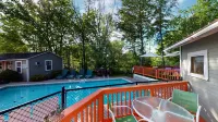 The Lakeview Inn & Cottages