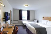 Waterside Hotels in Hatton