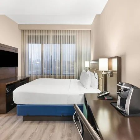 Comfort Inn Prospect Park-Brooklyn Отели рядом с достопримечательностью «Союз Холл»