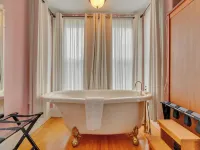 James Place Inn Bed and Breakfast Hotels in Freeport