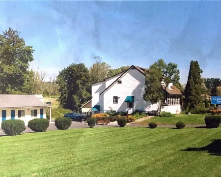 Economy Inn Ithaca Hotels in Town of Ithaca