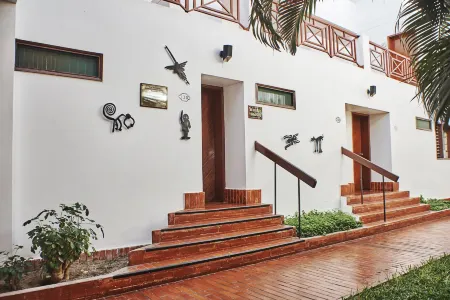 DM Hoteles Nasca Отели рядом с достопримечательностью «Nazca»