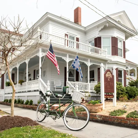 Pecan Tree Inn