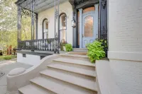 Chic & Historic Apartment ~ 6 Mi to Louisville! - parking