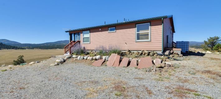 Tranquil Cabin Getaway w/ Panoramic Mtn View! Hotels in Park County