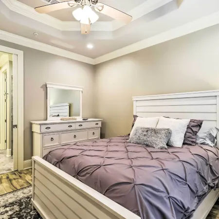 Diamondhead Condo - Marina, Pool Access & Golfing!