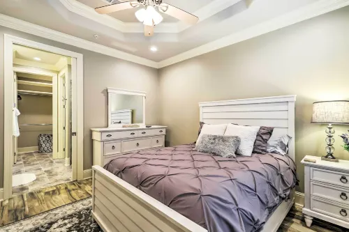 Diamondhead Condo - Marina, Pool Access & Golfing!