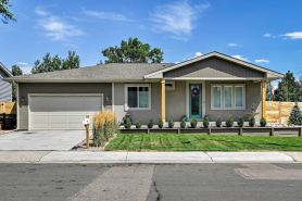 7 Mi to Dtwn Denver: Arvada Home w/ Patio