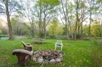 Charming Barn apt Skaneateles farm4 Hotels in Spafford