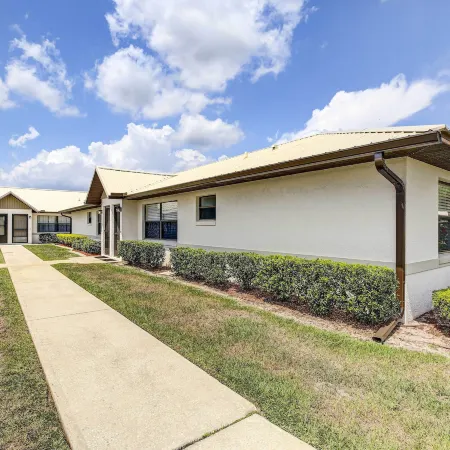 Screened Patio & Grill at Sebring Resort Community