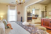 帶圍欄庭院的舒適薩凡納度假租賃！