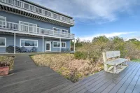Waterfront Vacation Rental in Ocean Shores - 3-Star