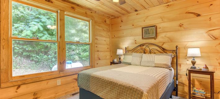 Private, Secluded Cabin on 30 Acres in Cosby! Hotels in Cocke County
