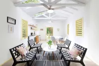 Puerta Azul Hotels in French Cay