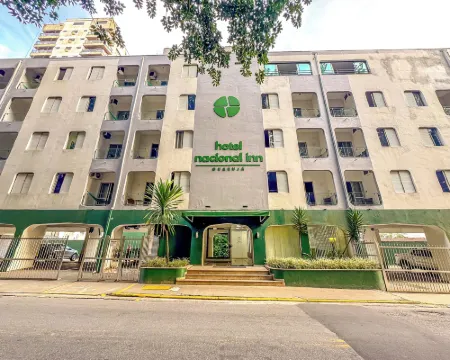 هوتل ناسيونال إن جواروجا فنادق في کواروخا
